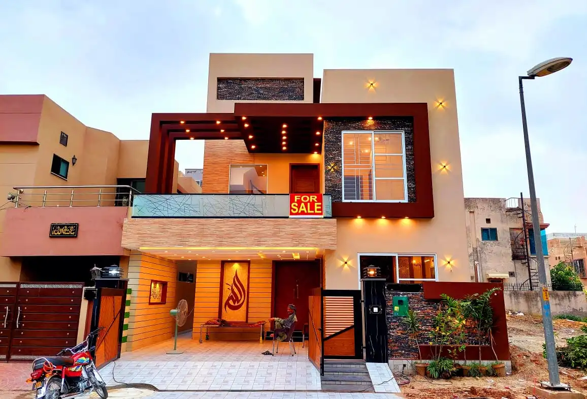 8-marla-house-for-sale-in-bahria-town-lahore