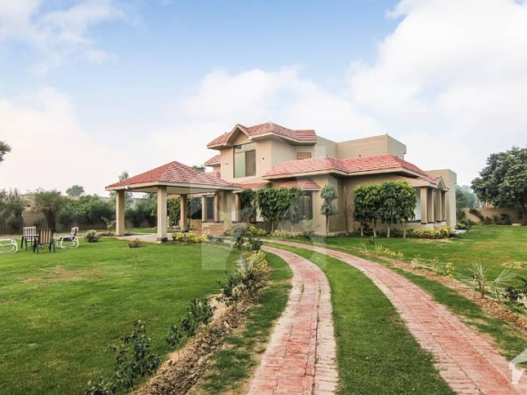 Here’s a detailed guide to farmhouses on Bedian Road, Lahore: