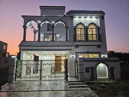 8 Marla House for Sale in Bahria Orchard, Lahore