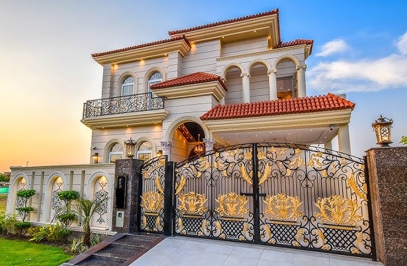 10 Marla House for Sale in Lahore – Your Ideal Home Awaits!