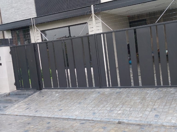 DHA Lahore Old House for Sale