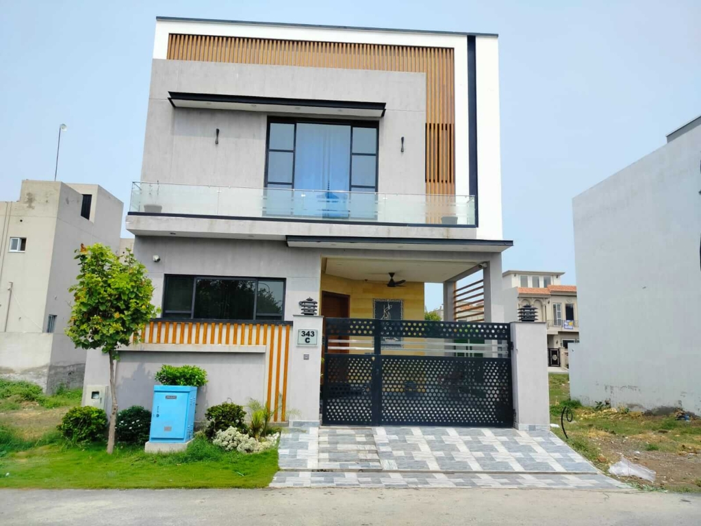 5 Marla A Block House for Rent in Phase 9 Town Defence Lahore – Near Park