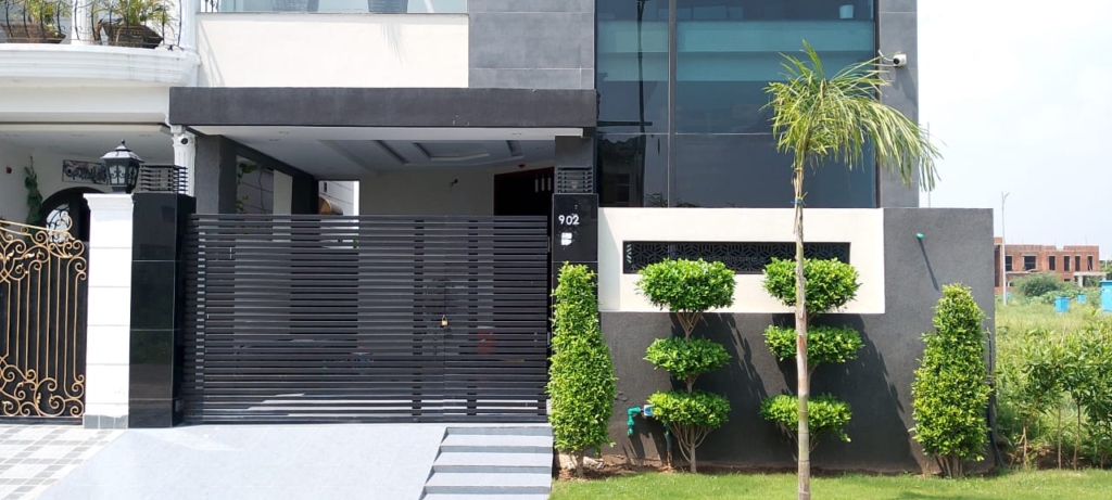1 Kanal Luxury House for Sale in DHA Lahore Phase 8 – Y Block