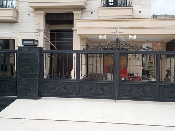 Phase 8 House for Sale – Corner House in the Best Location